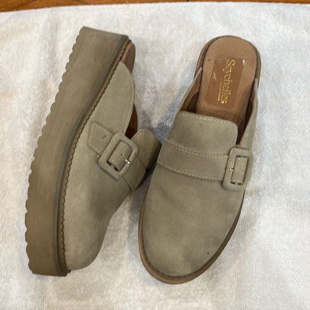 Seychelles Come Together Clogs sand women's clogs size 9